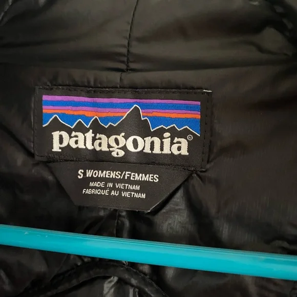 Patagonia women’s black jacket